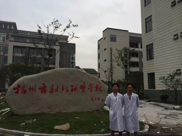 開學(xué)倒計時，學(xué)校除甲醛讓熊孩子們元氣滿滿迎接新學(xué)期！