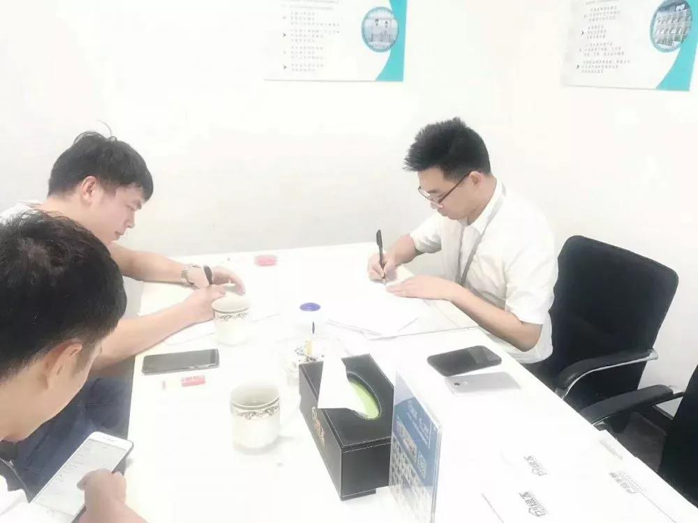 熱烈祝賀王總簽約創(chuàng)綠家江蘇省無錫市區(qū)級代理！